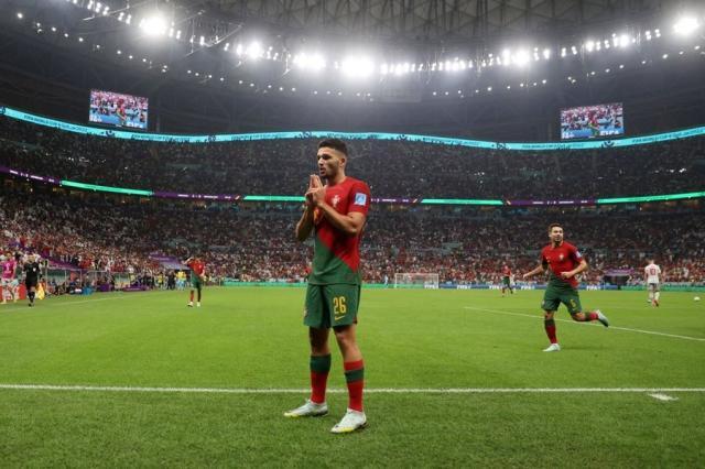 1670373894689037367.jpg FjUhhFeXEAUxa3x (1).jpg